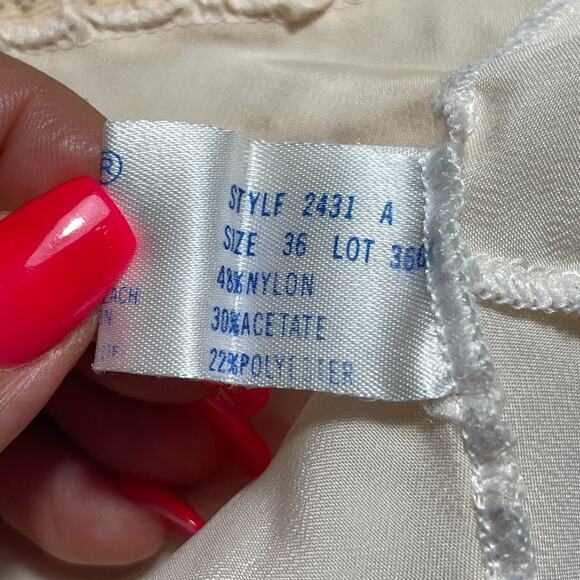 VTG Wonder Maid Non Cling Full Slip Dress Sz M Beige Petticoat Lingerie Babydoll - Picture 7 of 8